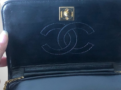 Chanel full flap mini inkl. autencitetsverificering - Redeluxury.com