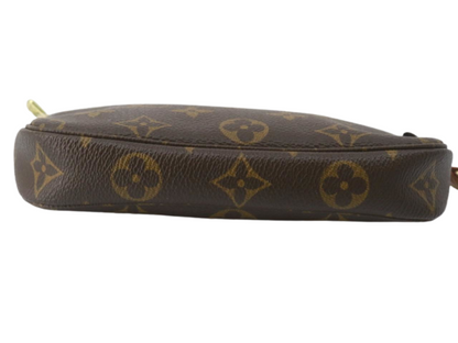 Louis Vuitton Pochette Accessoires - Redeluxury.com