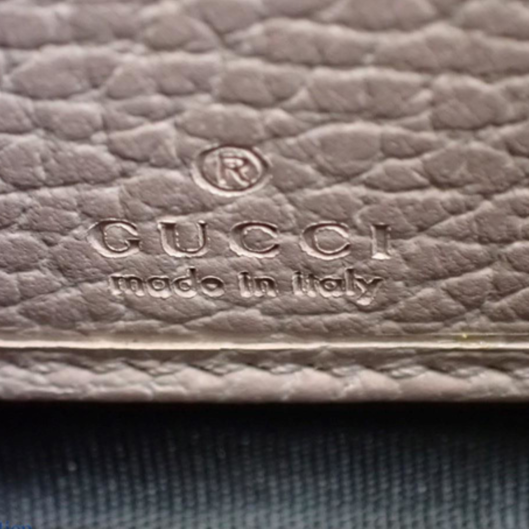 Gucci wallet with zipper