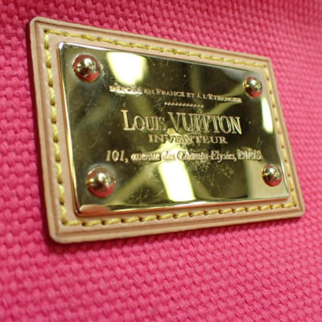 Louis Vuitton Antigua Pochette