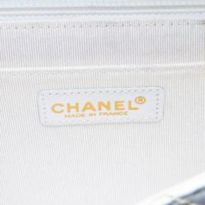 Chanel Classic medium med GHW - Redeluxury.com