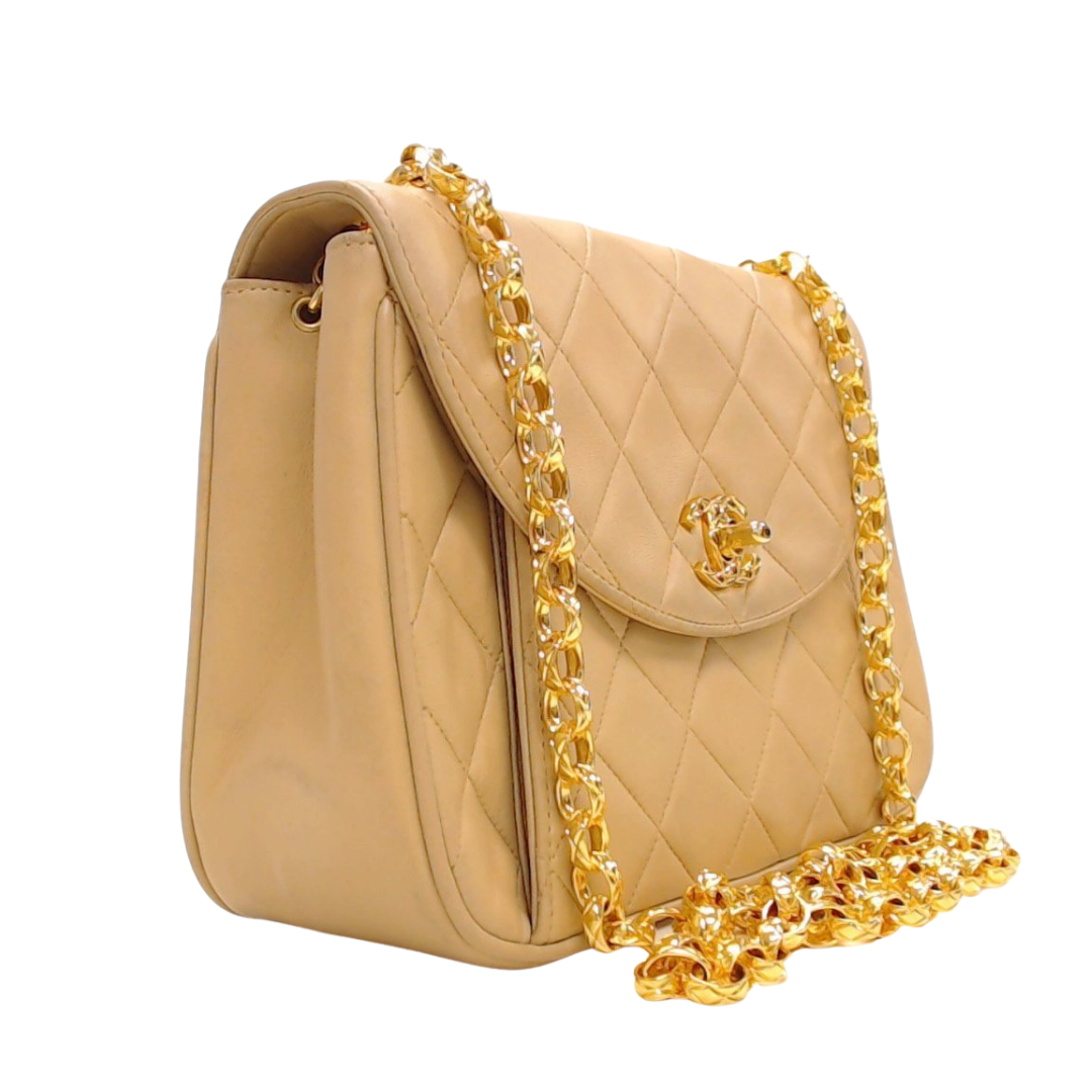 Sociale Studier Overveje Lære Klassisk Chanel Matrasse taske med guld hardware