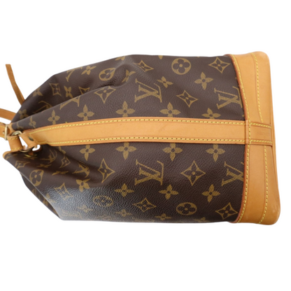 lv monogram 